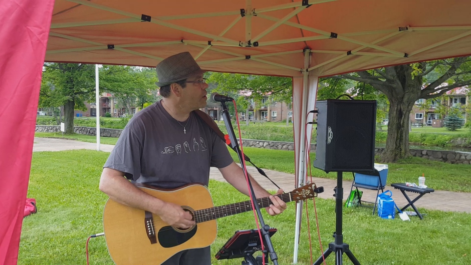 Kevin Taylor - Street Music Ministry in Bancroft 2017