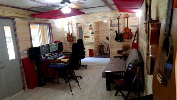 Glory Studios - Bancroft, Ontario. 