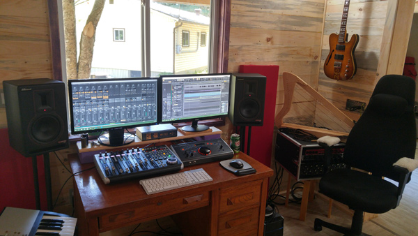 Glory Studios - Bancroft, Ontario. 